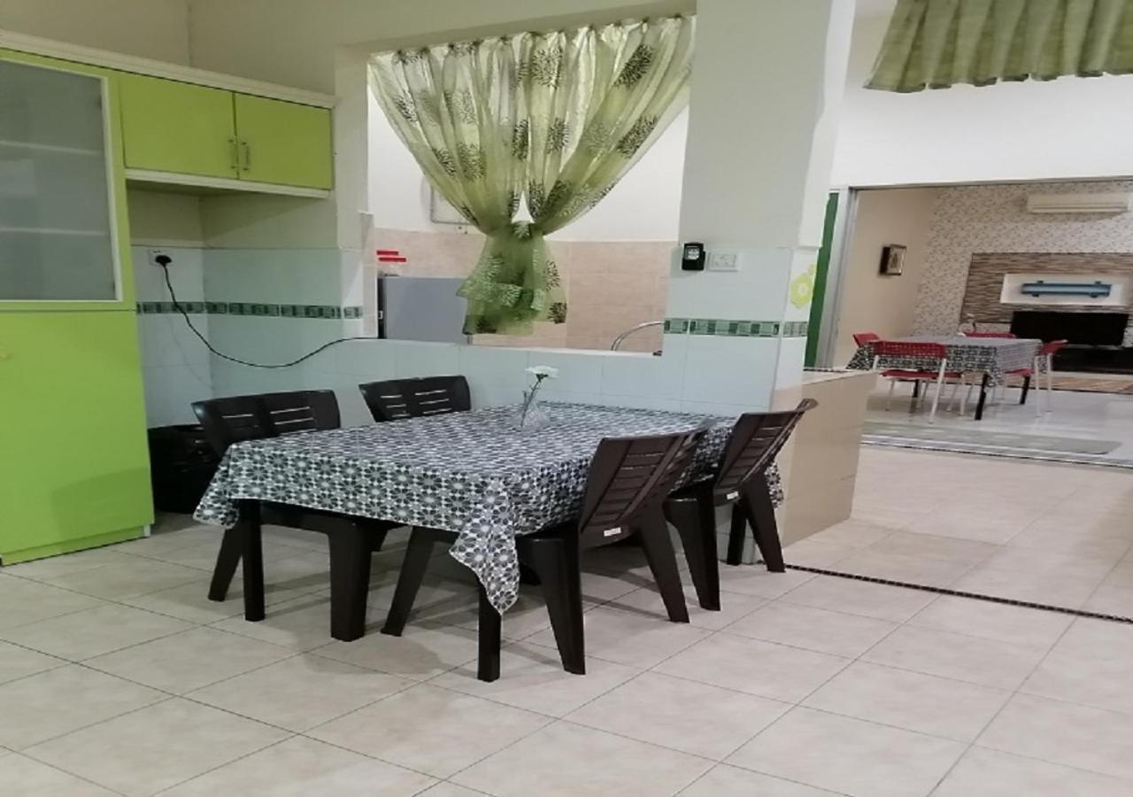 Bukit Baru Homestay Malacca Exterior photo